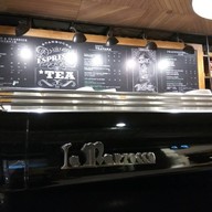 บรรยากาศ Starbucks IFC Mall Level 2,Hong Kong