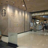 หน้าร้าน Starbucks IFC Mall Level 2,Hong Kong