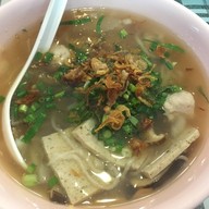 เมนูของร้าน คุณแดงก๋วยจั๊บญวน วังหลัง