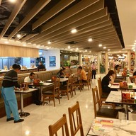 บรรยากาศ ถูกและดี Royal Garden Pattaya