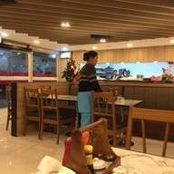 บรรยากาศ ถูกและดี Royal Garden Pattaya