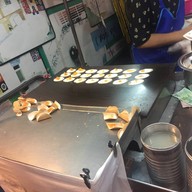 บรรยากาศ ขนมเบื้องเจ้เจี๊ยบ ตลาดโต้รุ่งหัวหิน