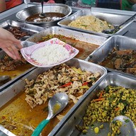 ข้าวแกงเจ๊อิ้ง
