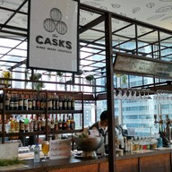 บรรยากาศ The Casks Central Embassy
