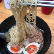 เมนูของร้าน ก๋วยเตี๋ยวต้มยำ ข้าวกะเพรา อร่อยที่สุด ชายหาดชะอำ ชะอำ