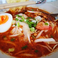 เมนูของร้าน ครัวคุณเหมียว ต้มยำหัวปลาหม้อไฟ