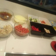 KIN SOMTUM   กิน ส้มตำ เหม่งจ๋าย