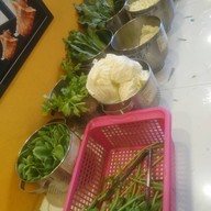 KIN SOMTUM   กิน ส้มตำ เหม่งจ๋าย