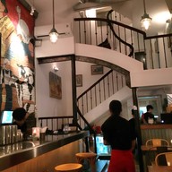 บรรยากาศ Propaganda, Vietnamese Bistro
