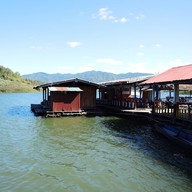 บรรยากาศ ร้านอาหารสองบัว