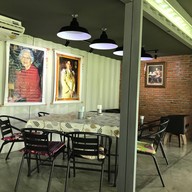 Cafe'de Bar