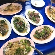 ยำรสเด็ด เซนต์หลุยส์