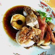 เมนูของร้าน ก๋วยเตี๋ยวหลอดเจ๊ใหญ่