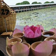 เมนูของร้าน Red Lotus Cafe