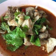 เมนูของร้าน ส้มตำป้าเสริฐ ข้างรพ.เมืองราช