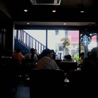 บรรยากาศ Starbucks หาดป่าตอง ภูเก็ต