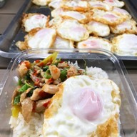 จริงใจดี ก๋วยเตี๋ยวเนื้อ ข้าวมันไก่