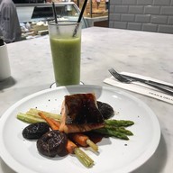 เมนูของร้าน DEAN & DELUCA มหานคร คิ้วบ์