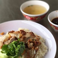 เมนูของร้าน ข้าวขาหมู มันไก่