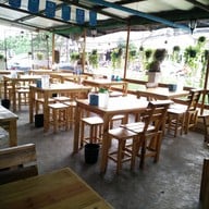 บรรยากาศ ข้าวแกงยายแดง