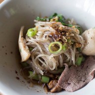 เมนูของร้าน ก๋วยเตี๋ยวเรือตี๋หมวย อร่อยเด็ดเจ็ดย่านน้ำ