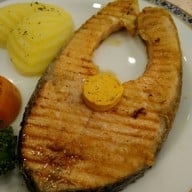 แซลมอนชิ้นใหญ่