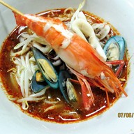 เมนูของร้าน อิคเลช เตี๋ยวยักษ์ ประชาอุทิศ