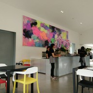 กำแพงแก้ว บาย เชฟตูตู