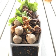 จริงใจดี ก๋วยเตี๋ยวเนื้อ ข้าวมันไก่