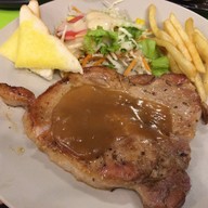 สเต็กพูนทรัพย์  ปาริชาติ ซอย 7