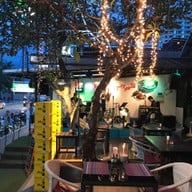 บรรยากาศ Red Steps