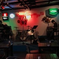 บรรยากาศ Red Steps