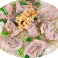 ก๋วยเตี๋ยวลูกชิ้นน้ำใส ศรีย่าน