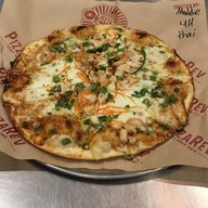 เมนูของร้าน PizzaRev Camarillo