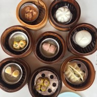 บรรยากาศ หยก