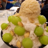 เมนูของร้าน First Snow  Seacon Squre