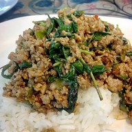 ป้าน้อยซุปกระดูก ก๋วยเตี๋ยวและอาหารตามสั่ง