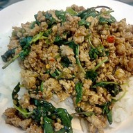 ป้าน้อยซุปกระดูก ก๋วยเตี๋ยวและอาหารตามสั่ง