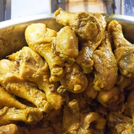 เมนูของร้าน ข้าวหมกไก่คอนแวนต์ ข้าวหมกไก่คอนแวนต์ เจ้าเดิม เจ้าเดียวกับซ.คอนแวนนะคะ เข้าทางเจริญราษฏร์ซอย10ได้ค่ะ