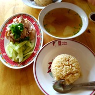 ข้าวมันไก่นายอุ้ย (สูตรไหหลำ)