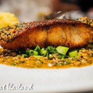 สเต๊กปลากระพง (390 บาท) 