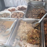 อาหารไทยฝายหิน หอ 40 ปี