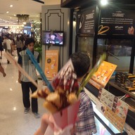 1Q84 churros เซ็นทรัลพลาซ่าปิ่นเกล้า