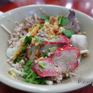 เมนูของร้าน ก๋วยเตี๋ยวคุณรัตน์ Ras Noodle North Hollywood