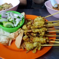 เมนูของร้าน หมูสะเต๊ะ ยศเส และ ก๋วยจั๊บน้ำใส ยศเส
