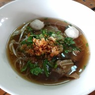 เมนูของร้าน บ้านก๋วยเตี๋ยวแม่จงกล