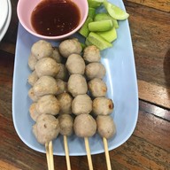 เมนูของร้าน โตเกาเหลาเนื้อหนองมน