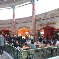 หน้าร้าน The Cheesecake Factory Las Vegas