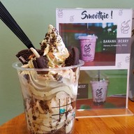 เมนูของร้าน NEIGHBOUR’S FROZEN YOGURT BURIRAM