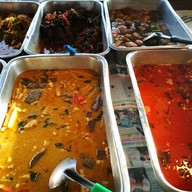 เมนูของร้าน ข้าวแกงเจ๊พร (เจ้าเก่า)